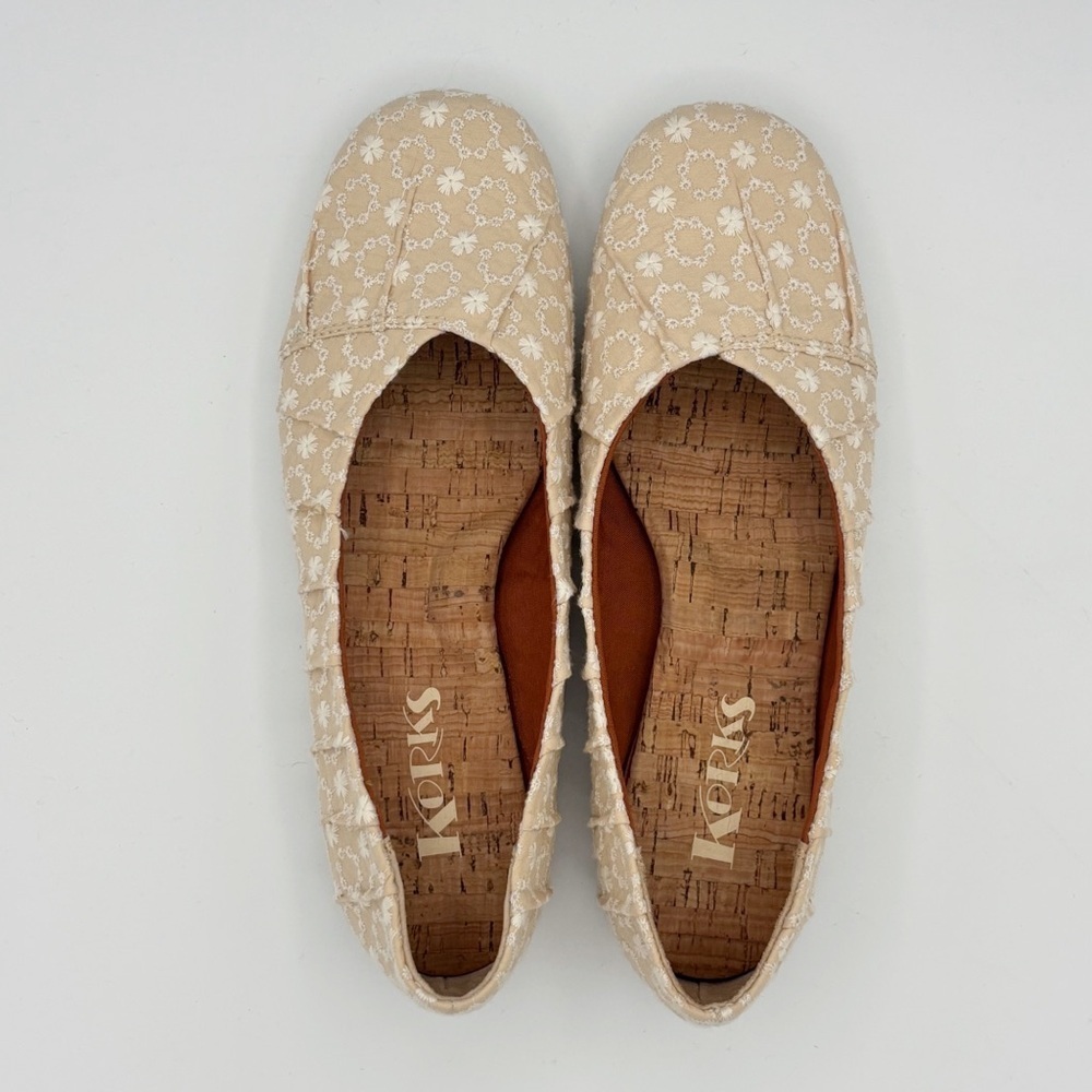 Korks Tan Floral Eyelet Ballet Flats Sz 7.5 - Picture 5 of 5
